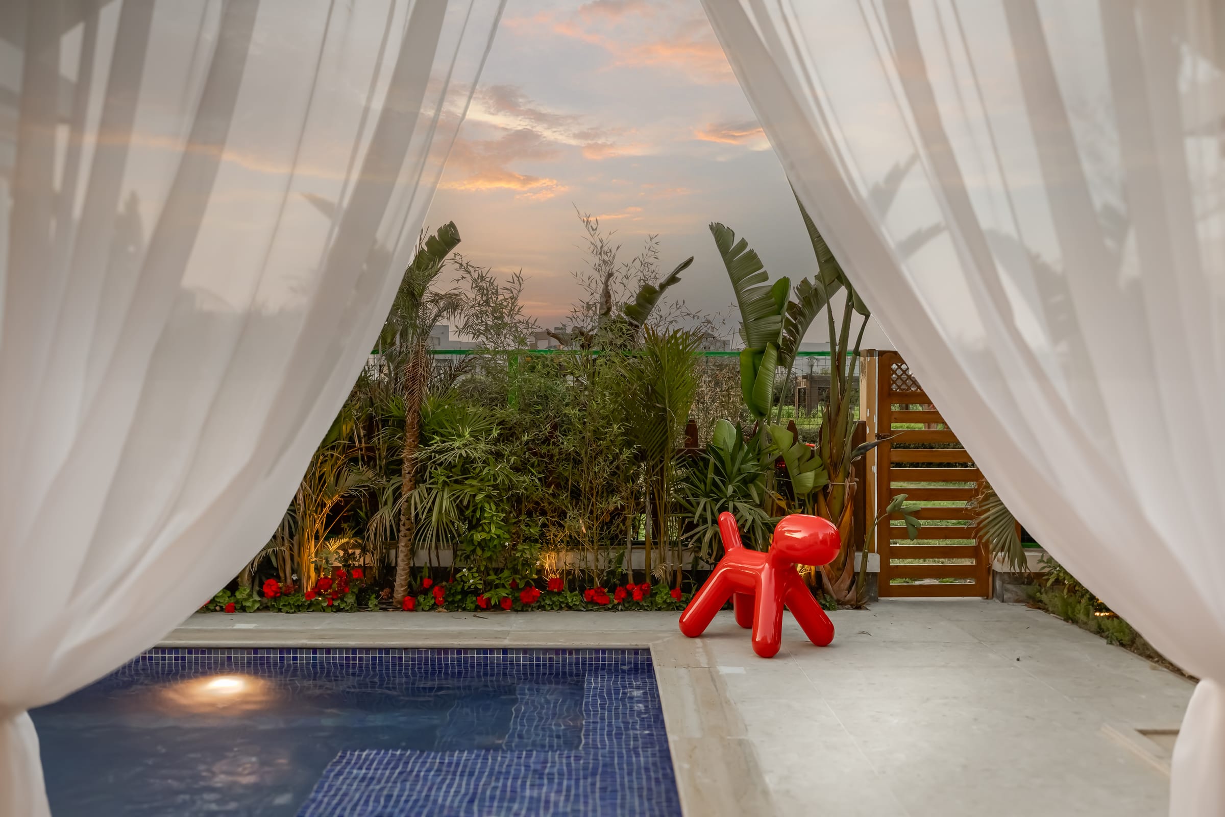 Exterior and landscaping icon