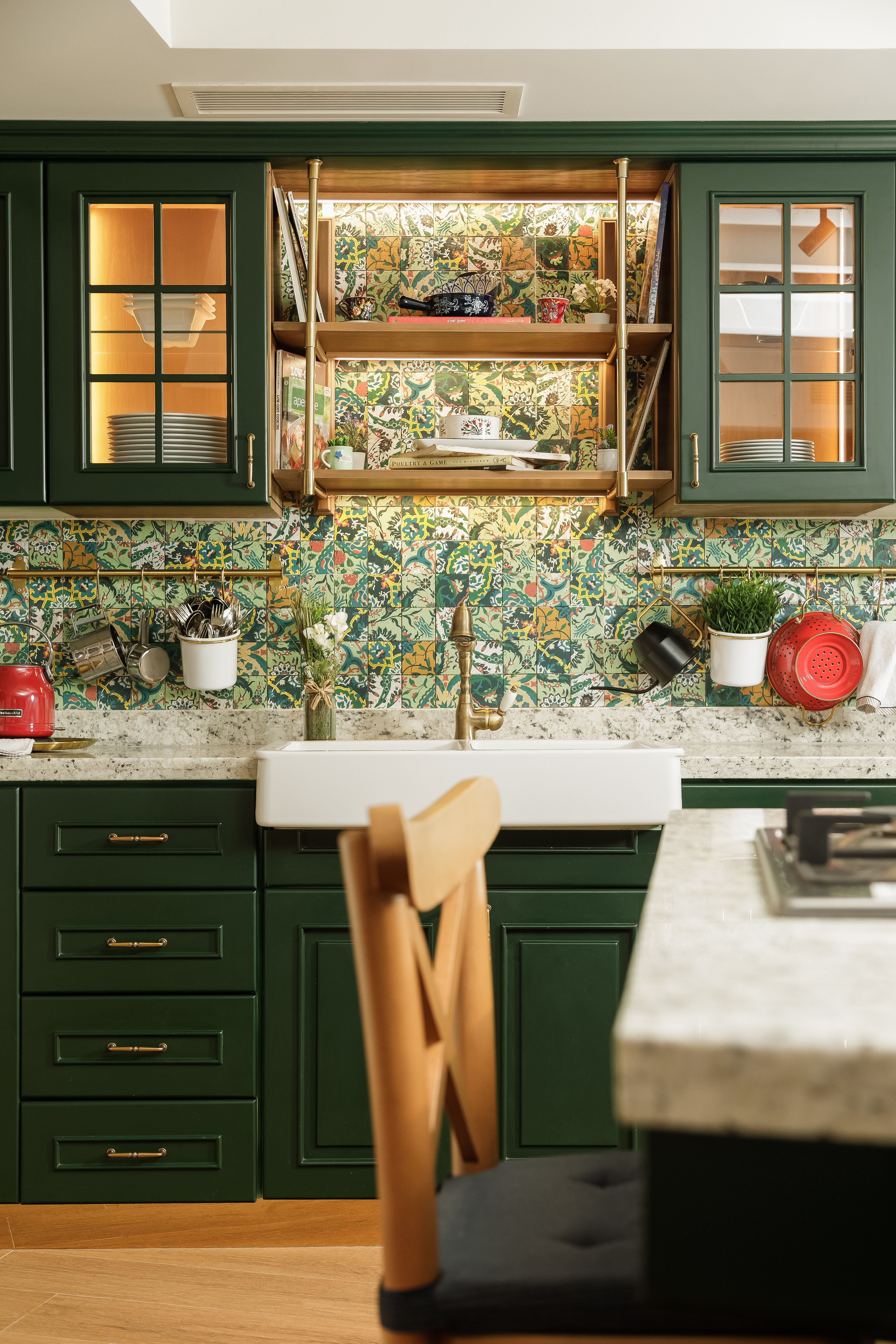 KITCHEN - Image 1 of 5